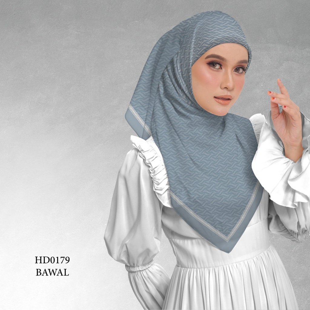 Tudung Bawal (Square Hijab) in HD0179
